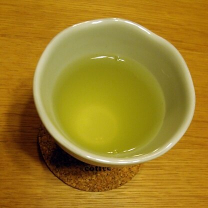 水出し緑茶にレモン汁を加えて飲んでみました
とても美味しかったです
ご馳走様でした